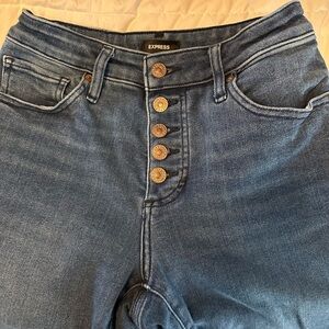 Express Curvy SkinnyMidRise Button Fly Dark Wash Jeans 6L